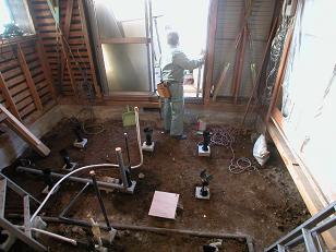 キッチン耐震工事中